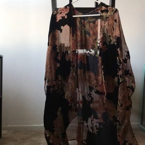 Beautiful burnout velvet and floral kimono M